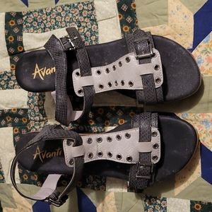 Denim with Embroidered Rose AVANTI Roze Womens Sandal Denim with Embroidered Rose AVANTI Roze Womens Sandal